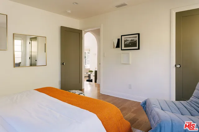 $2,595,000 | 910 Masselin Avenue, Los Angeles, CA 90036