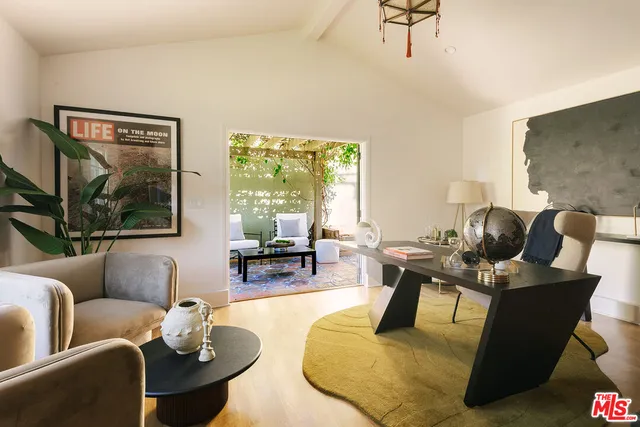 $2,595,000 | 910 Masselin Avenue, Los Angeles, CA 90036