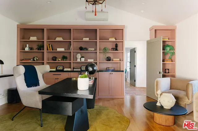 $2,595,000 | 910 Masselin Avenue, Los Angeles, CA 90036