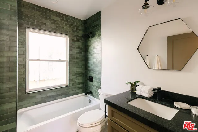 $2,595,000 | 910 Masselin Avenue, Los Angeles, CA 90036