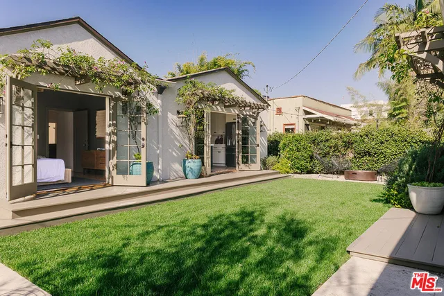$2,595,000 | 910 Masselin Avenue, Los Angeles, CA 90036