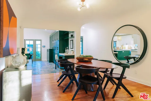 $2,595,000 | 910 Masselin Avenue, Los Angeles, CA 90036