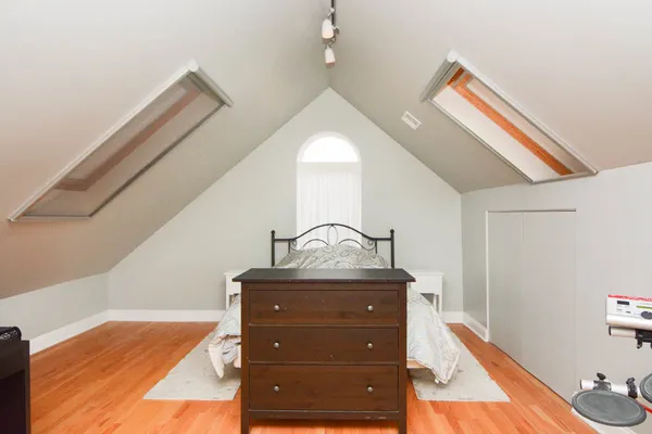 $2,400 | 949 North Winchester Avenue, Unit 3, Chicago, IL 60622