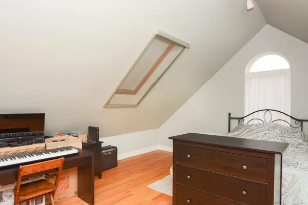 $2,400 | 949 North Winchester Avenue, Unit 3, Chicago, IL 60622