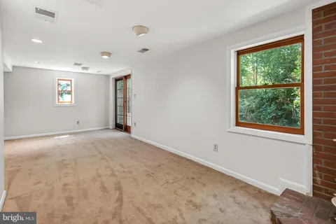 $975,000 | 204 North Evergreen Street, Arlington, VA 22203