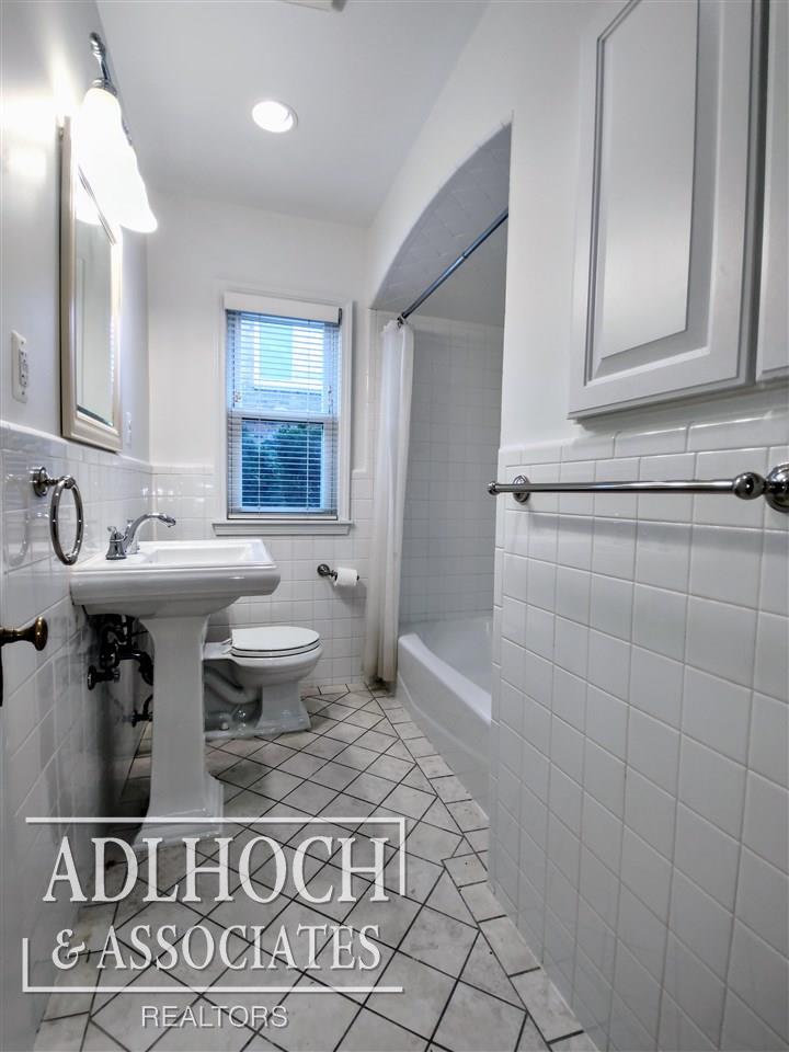 430 Touraine Road Grosse Pointe Farms, MI 48236 - Photo 9 of 18