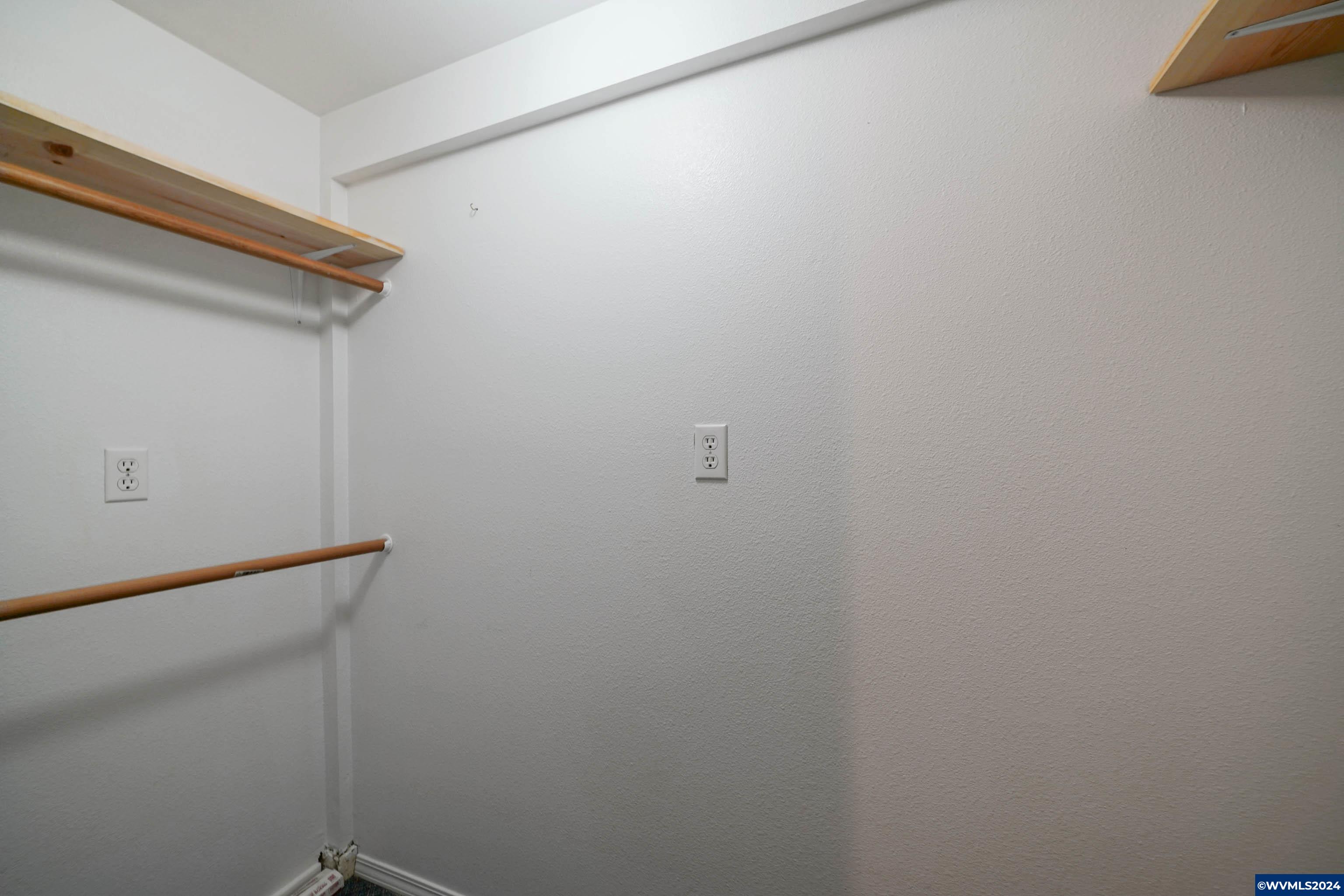 2455 Fisher Road Northeast Salem, OR 97305 - Photo 26 of 38 Gallery Image 26