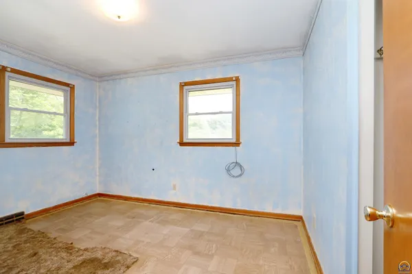 $190,000 | 1757 Vaughn Drive, Manhattan, KS 66502