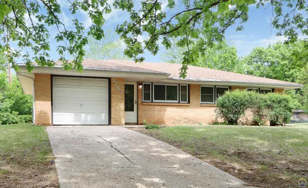 $190,000 | 1757 Vaughn Drive, Manhattan, KS 66502