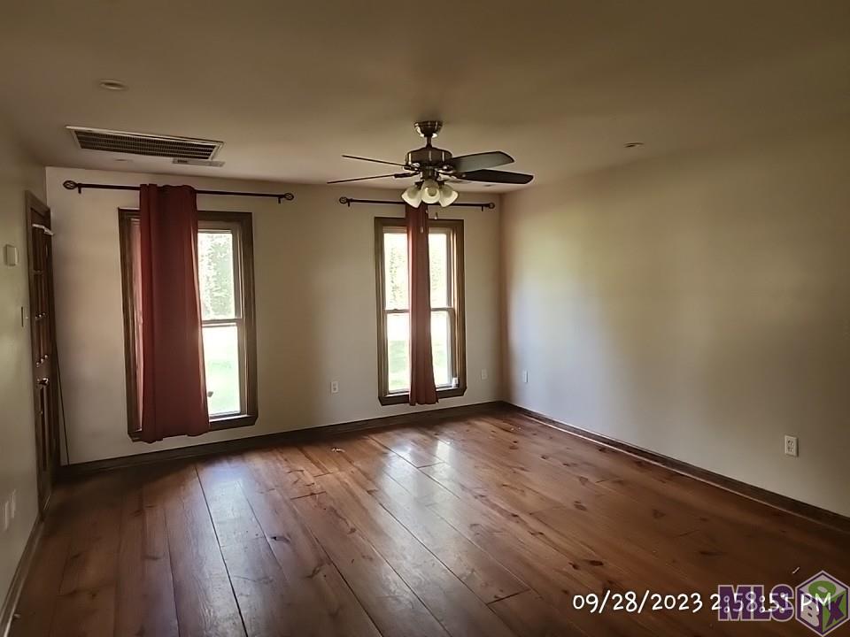 28300 Rae Drive Walker, LA 70785 - Photo 3 of 9 Living Room