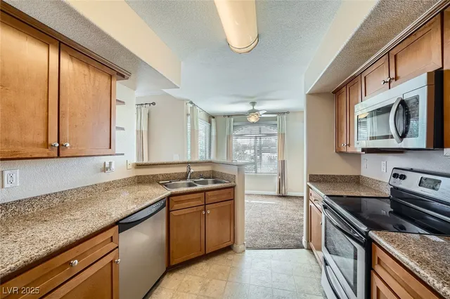 $1,100 | 4400 South Jones Boulevard, Unit 2007, Las Vegas, NV 89103