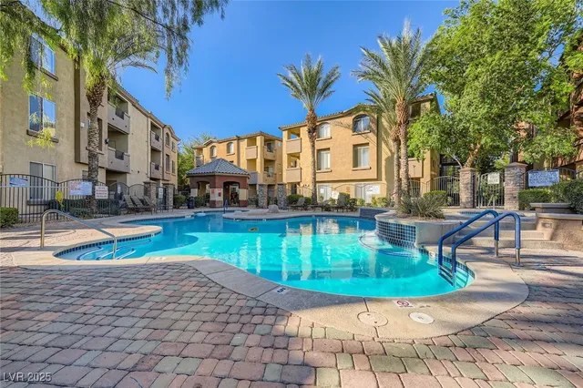 $1,100 | 4400 South Jones Boulevard, Unit 2007, Las Vegas, NV 89103