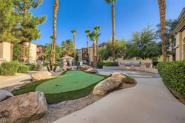 $1,100 | 4400 South Jones Boulevard, Unit 2007, Las Vegas, NV 89103