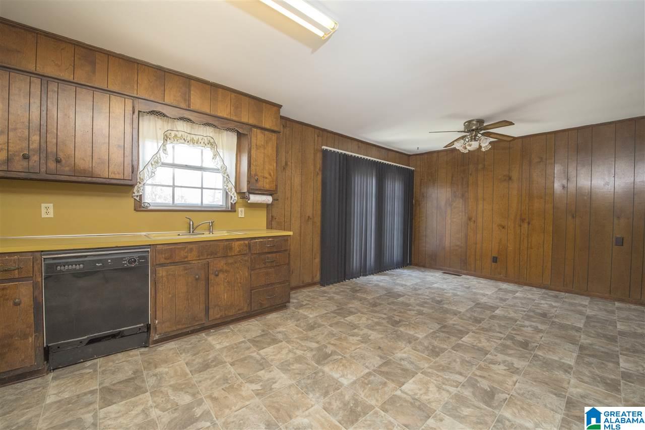 2725 7th Place Northeast Birmingham, AL 35215 - Photo 4 of 16