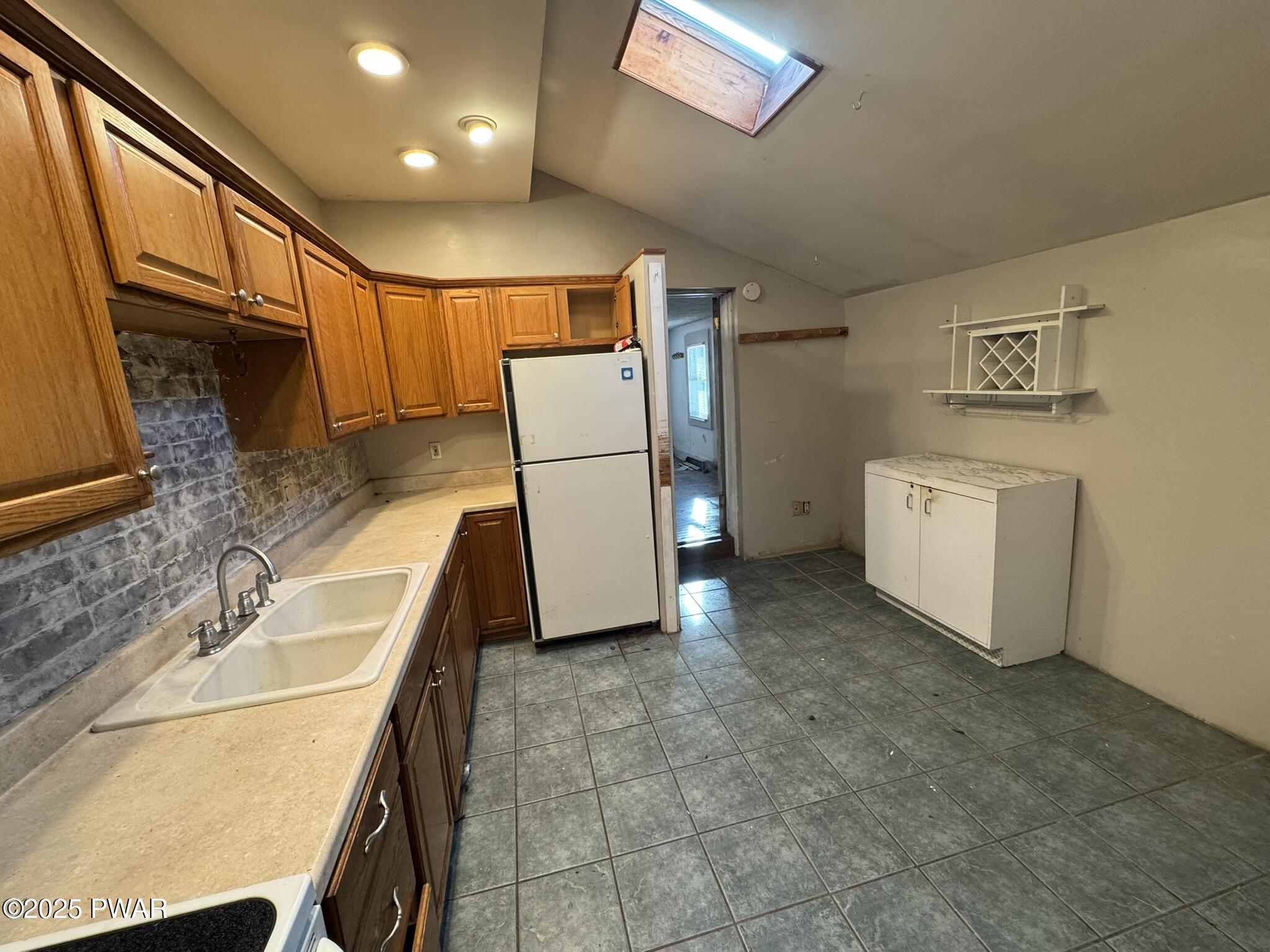 37 Carbondale Road Waymart, PA 18472 - Photo 14 of 33 Kitchen