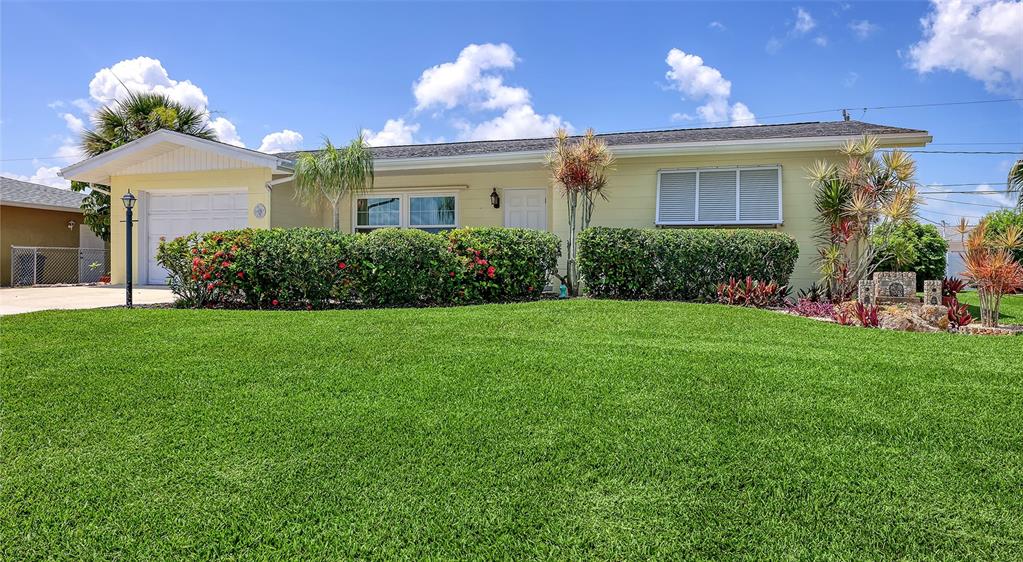 524 Glen Oak Road Venice, FL 34293 - Photo 2 of 34