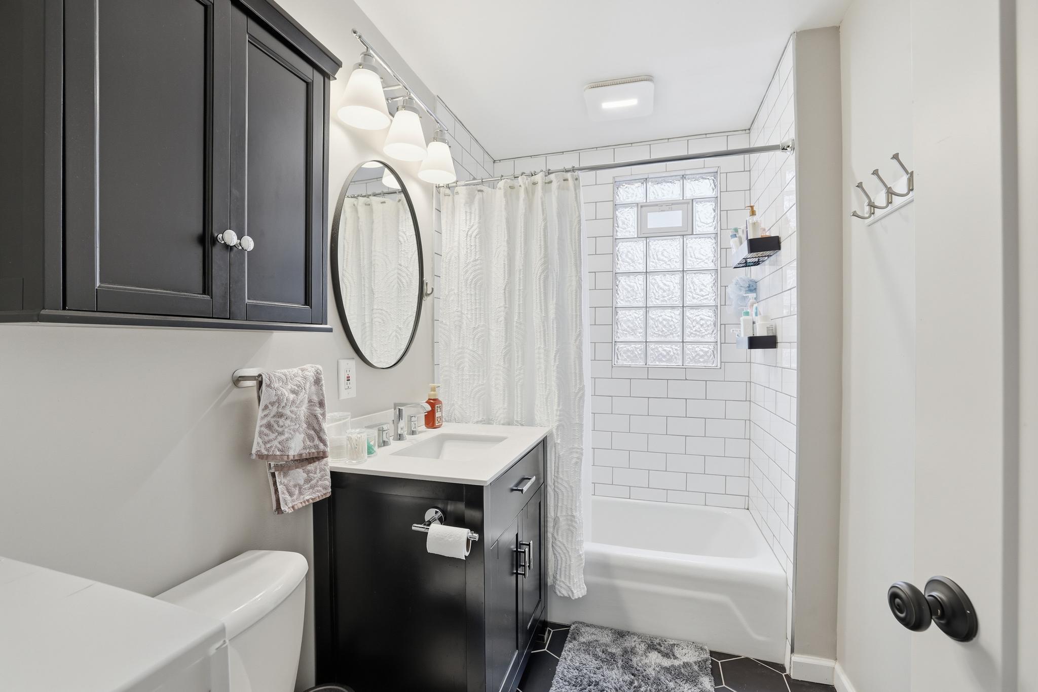 1997 Laurel Avenue St. Paul, MN 55104 - Photo 11 of 33