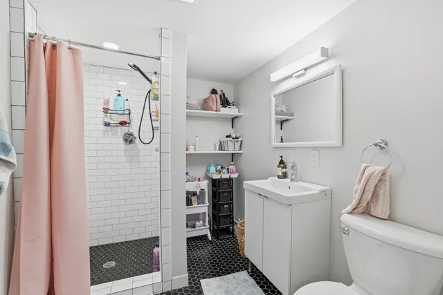 $775,000 | 1997 Laurel Avenue, St. Paul, MN 55104