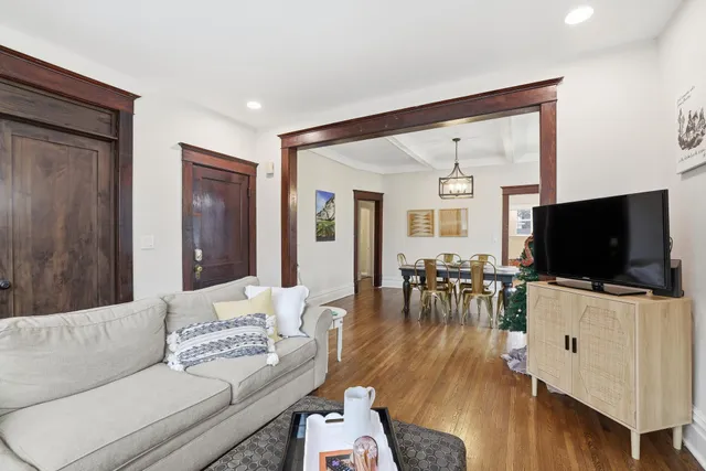 $775,000 | 1997 Laurel Avenue, St. Paul, MN 55104