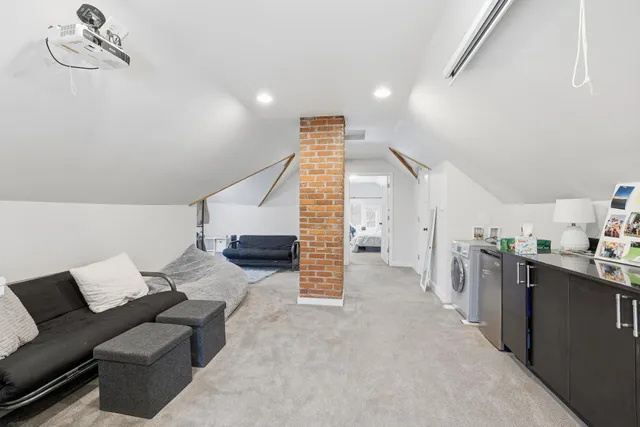 $775,000 | 1997 Laurel Avenue, St. Paul, MN 55104