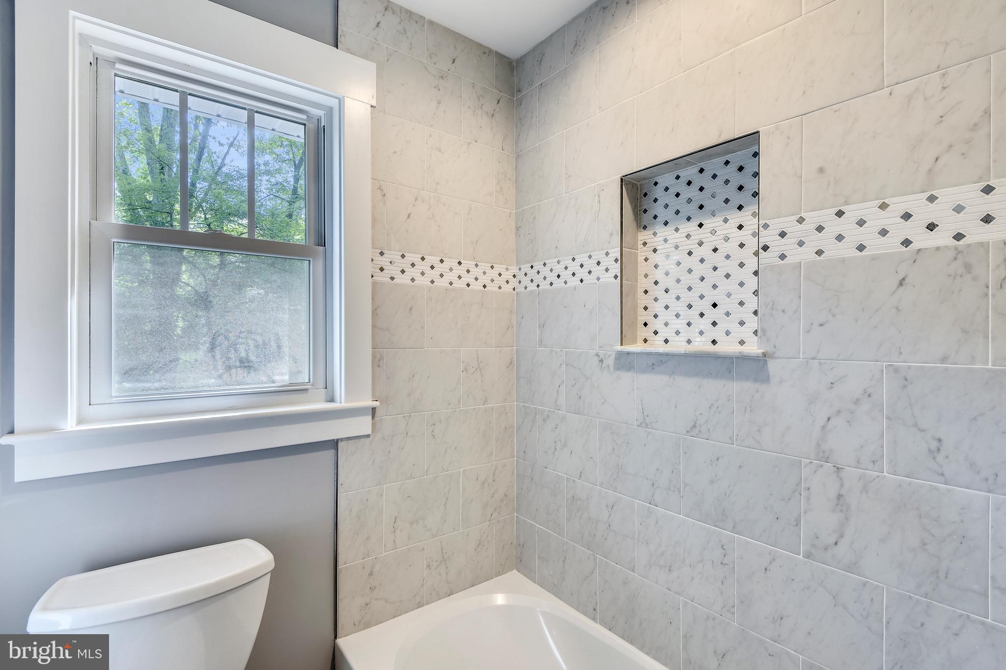 714 Dill Road Severna Park, MD 21146 - Photo 33 of 59 Hall Bathroom - new renovation with tub