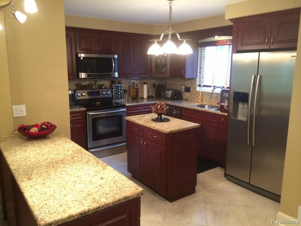 3480 Eastham Road Dearborn, MI 48120 - Photo 18 of 75 13.jpg