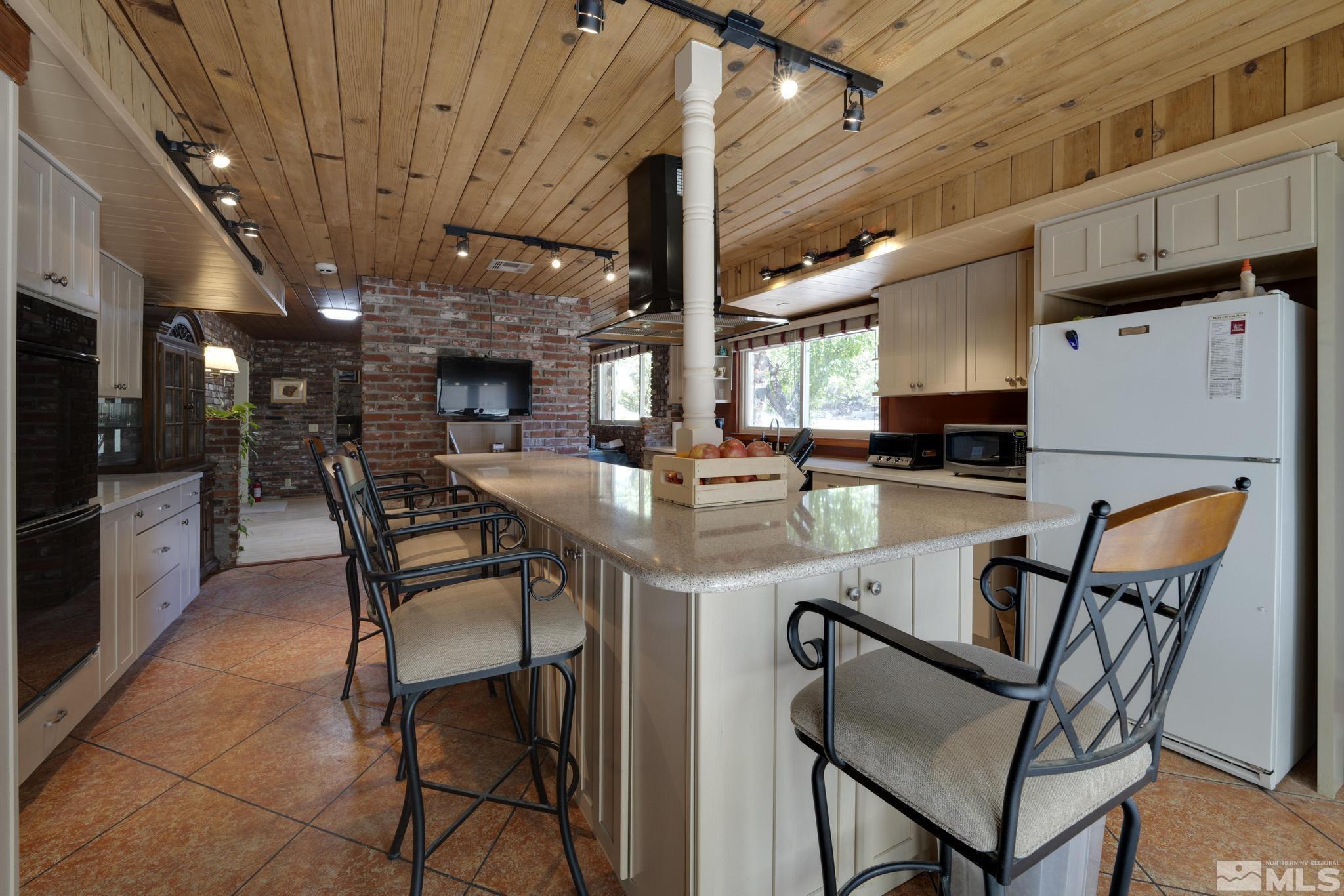 1720 Moon Lane Reno, NV 89521 - Photo 4 of 40 Photo 4