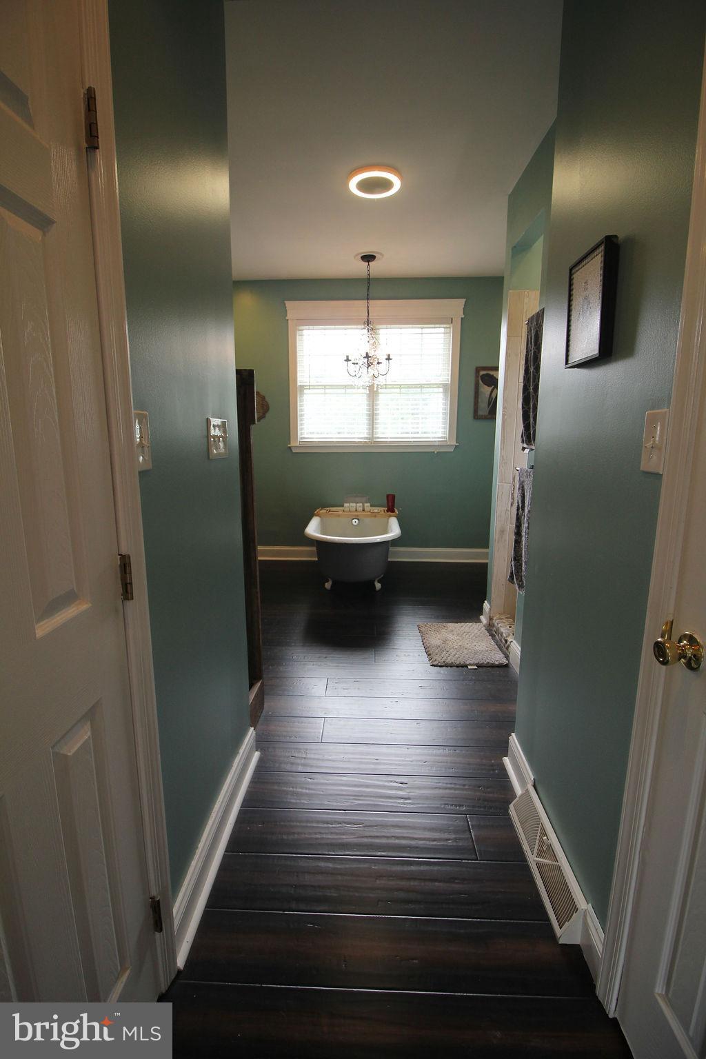 555 Fingerboard Schoolhouse Road Earleville, MD 21919 - Photo 23 of 69 Bath Tub