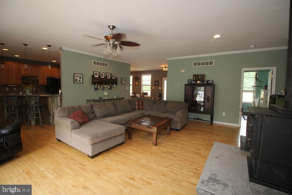 555 Fingerboard Schoolhouse Road Earleville, MD 21919 - Photo 9 of 69 Living Room