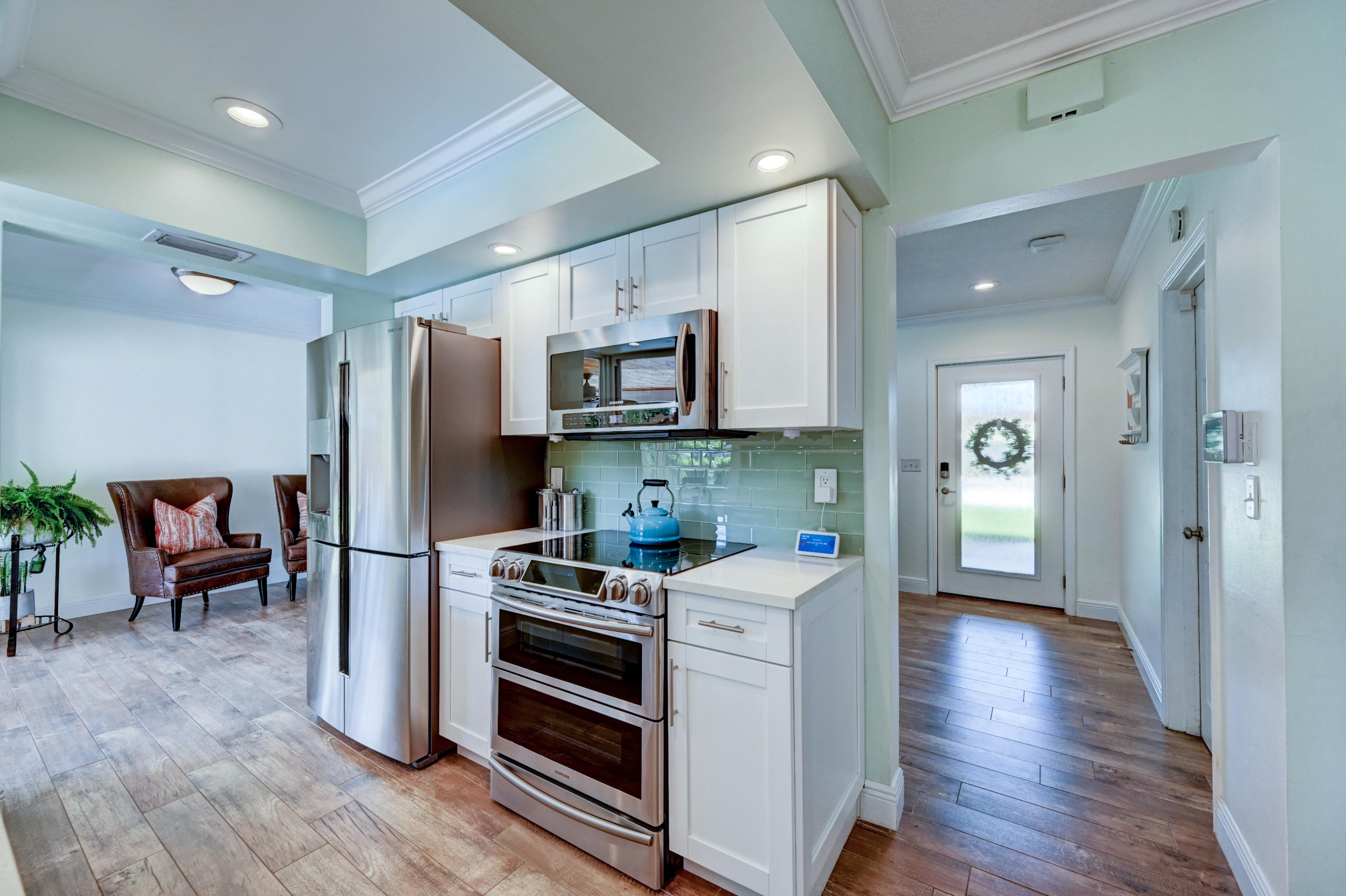 336 Northwest 11th Avenue Boca Raton, FL 33486 - Photo 11 of 43 KITCHEN
