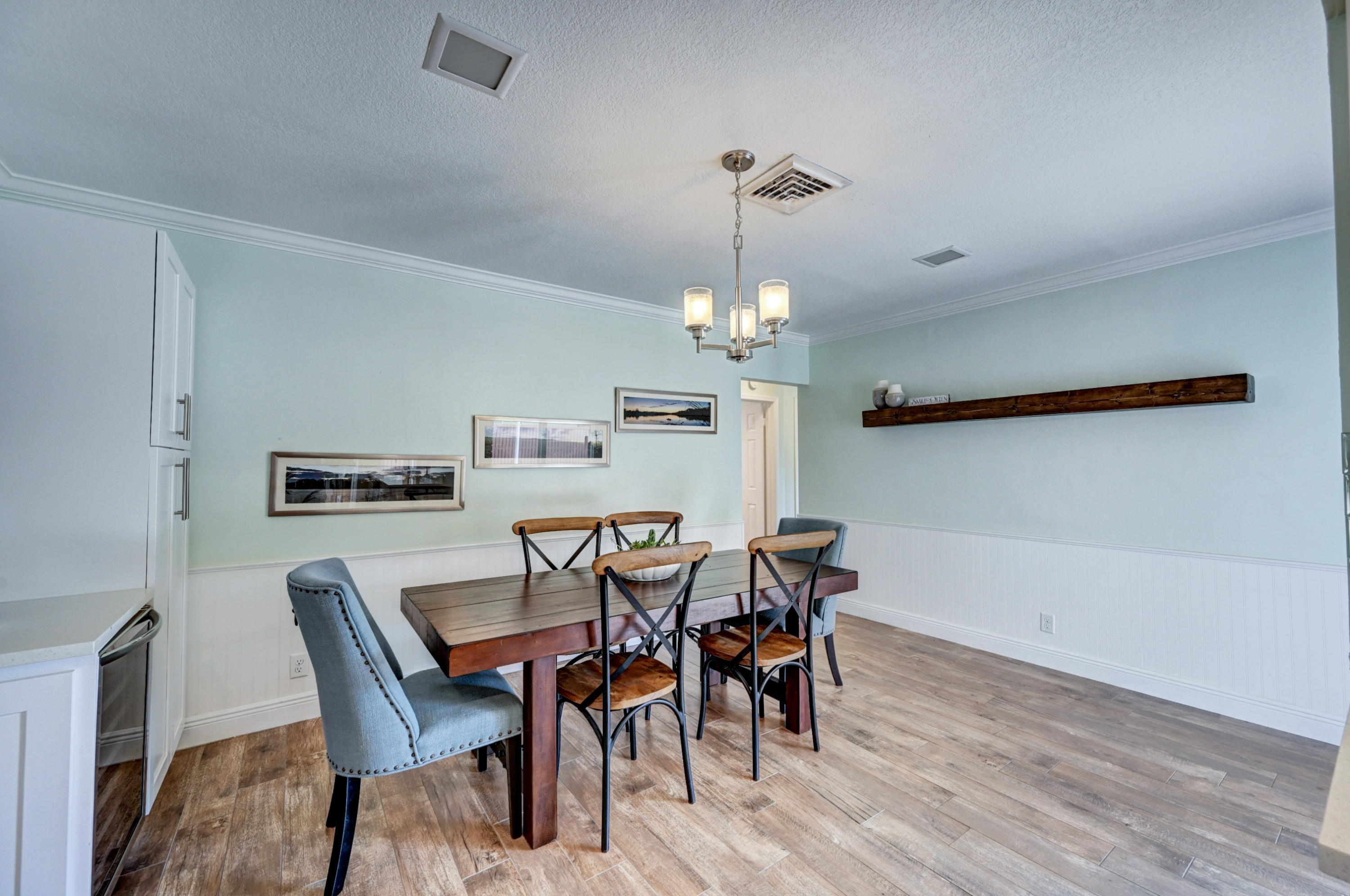 336 Northwest 11th Avenue Boca Raton, FL 33486 - Photo 13 of 43 FAMILY ROOM AREA