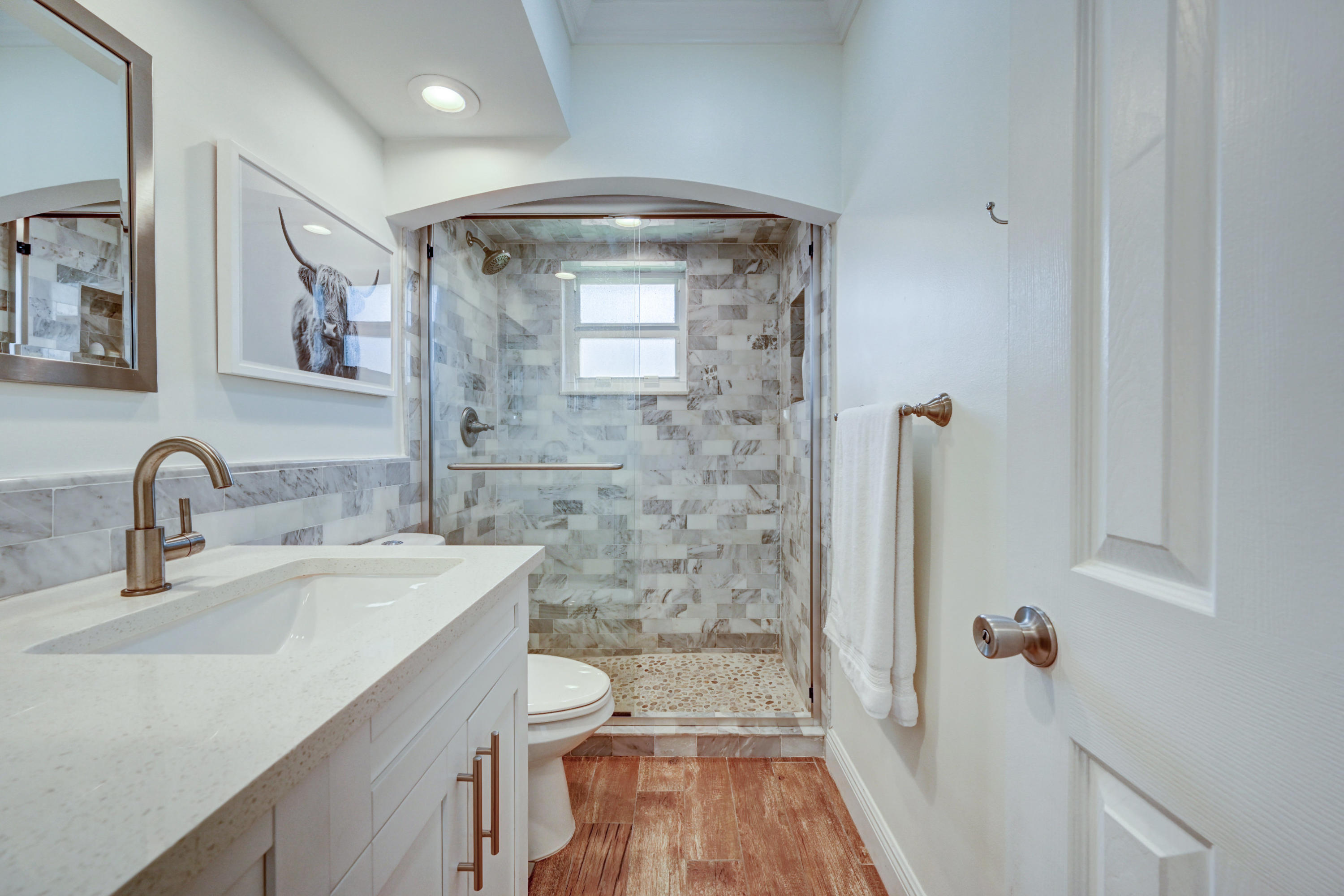 336 Northwest 11th Avenue Boca Raton, FL 33486 - Photo 26 of 43 GUEST BATHROOM
