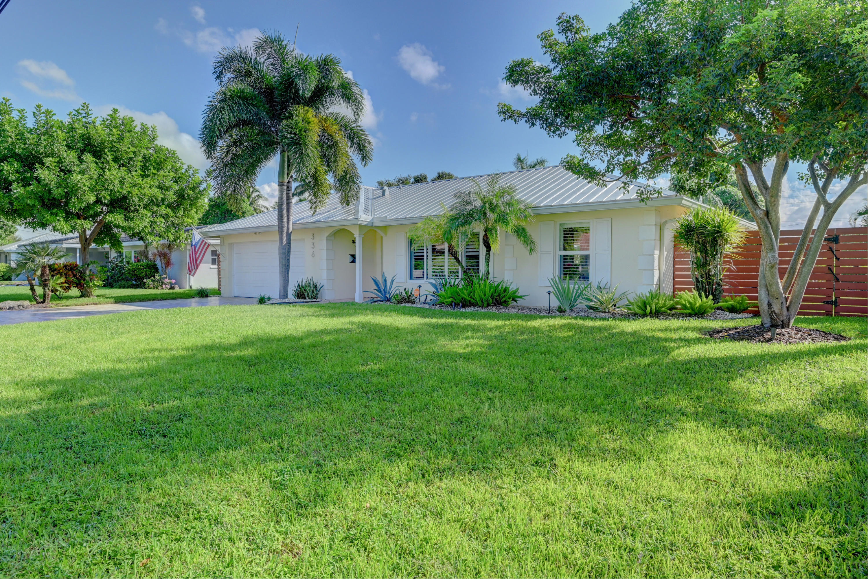 336 Northwest 11th Avenue Boca Raton, FL 33486 - Photo 3 of 43 FRONT