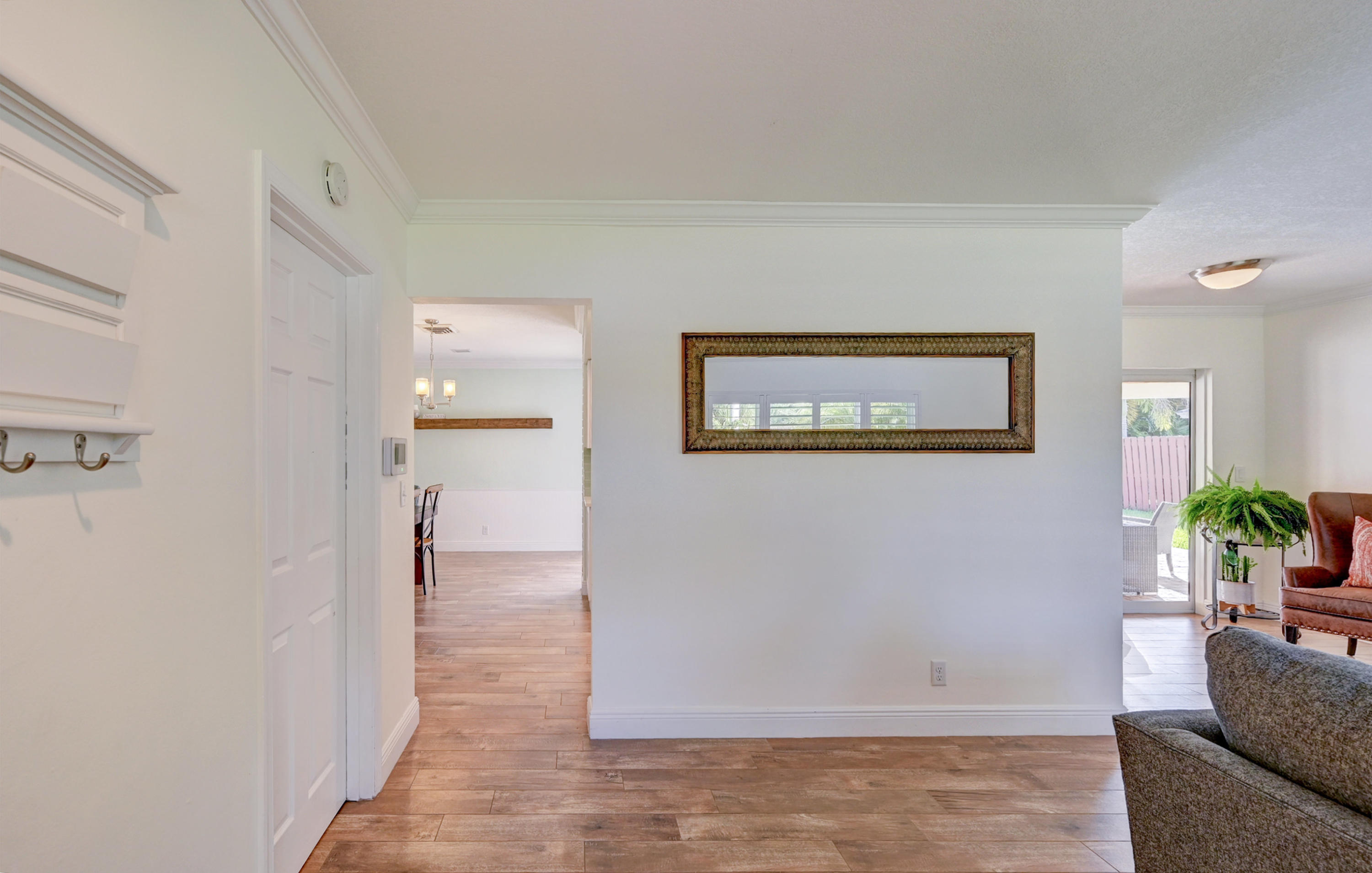 336 Northwest 11th Avenue Boca Raton, FL 33486 - Photo 5 of 43 FOYER