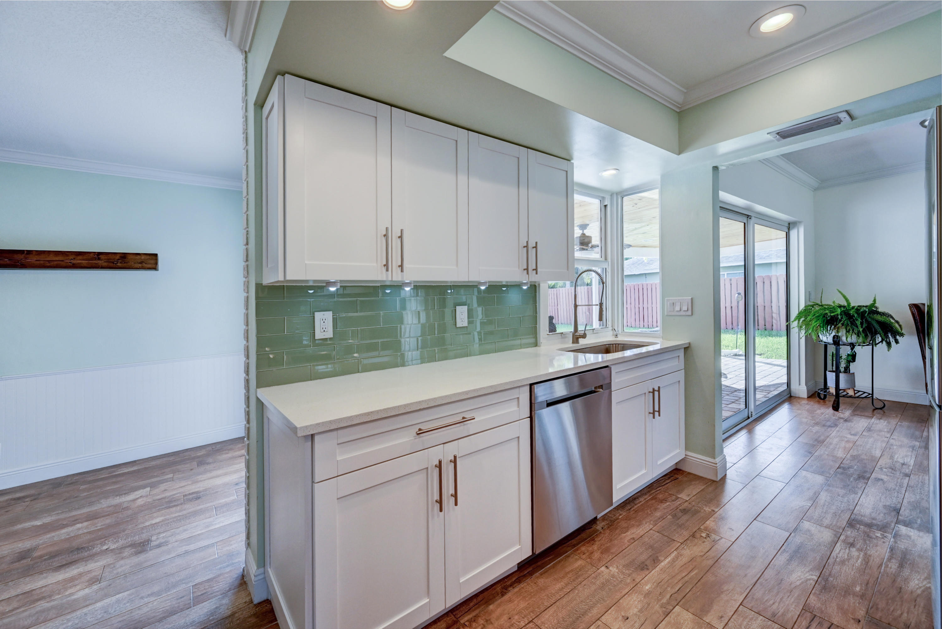 336 Northwest 11th Avenue Boca Raton, FL 33486 - Photo 10 of 43 KITCHEN