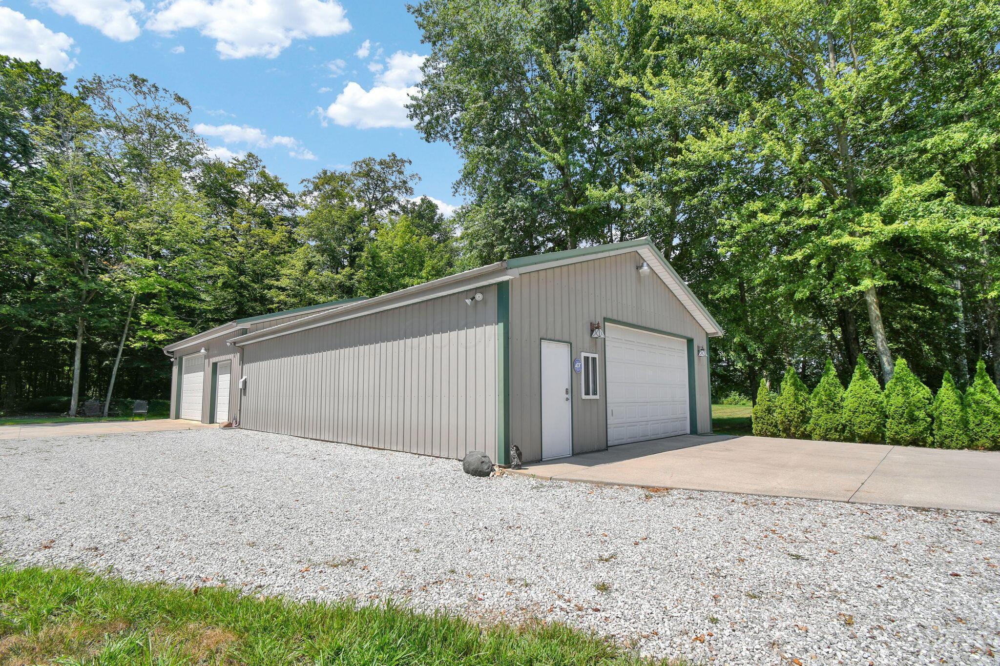 10959 Heimberger Road Northwest Baltimore, OH 43105 - Photo 6 of 48 Detached Garage/ Barn