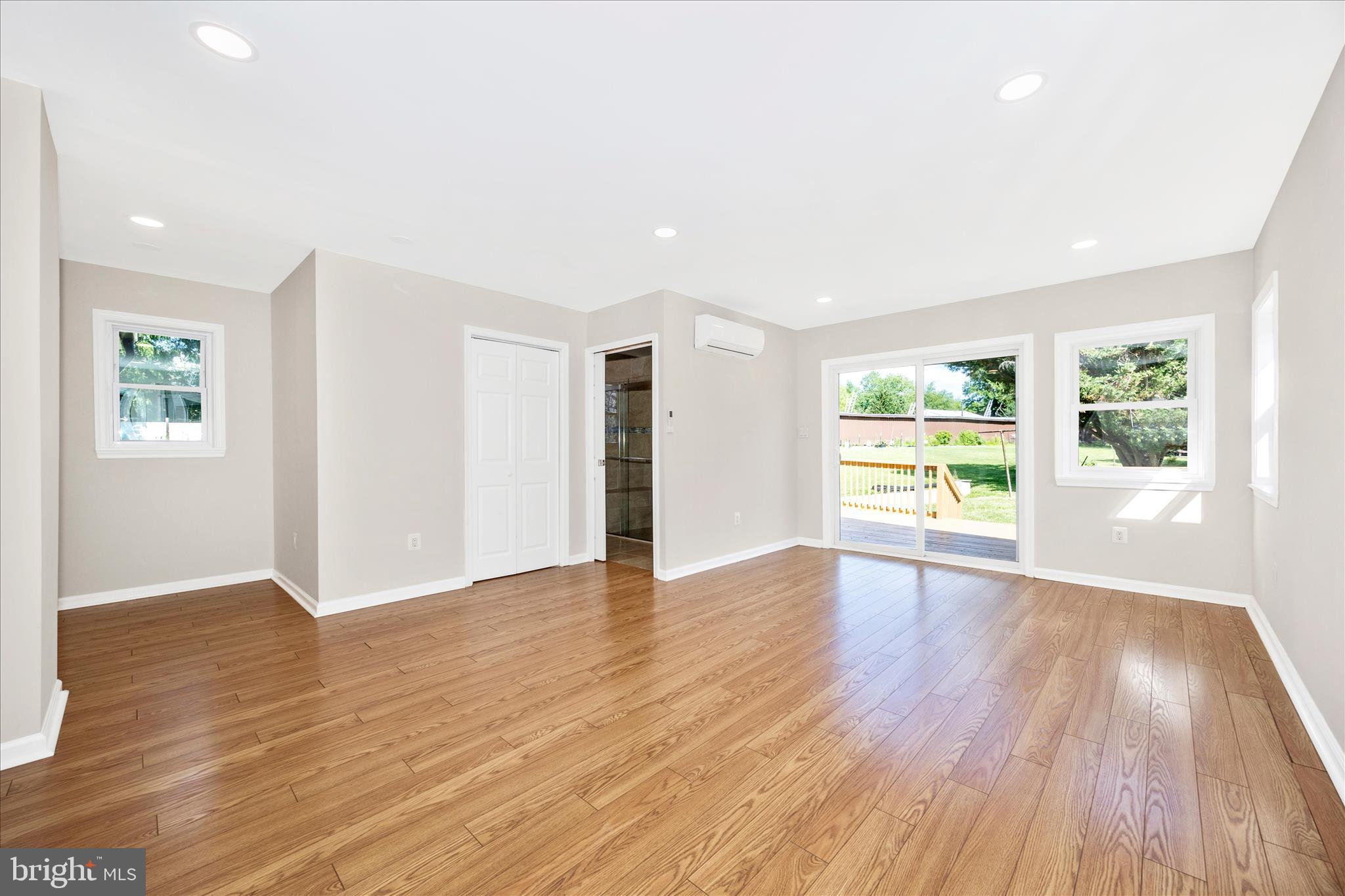 16215 Redland Road Rockville, MD 20855 - Photo 16 of 51 Family Room