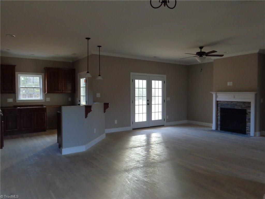 299 Washburn Road Madison, NC 27025 - Photo 4 of 18 Gallery Image 4