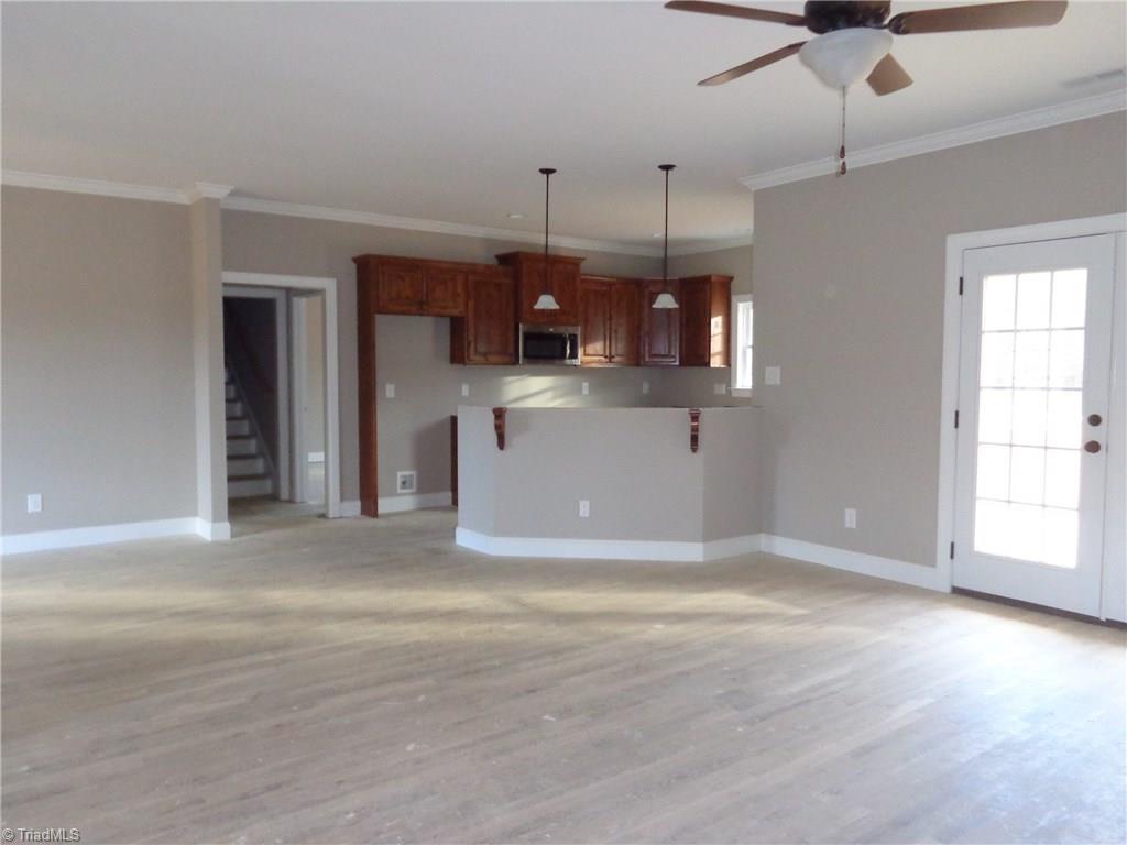 299 Washburn Road Madison, NC 27025 - Photo 6 of 18 Gallery Image 6