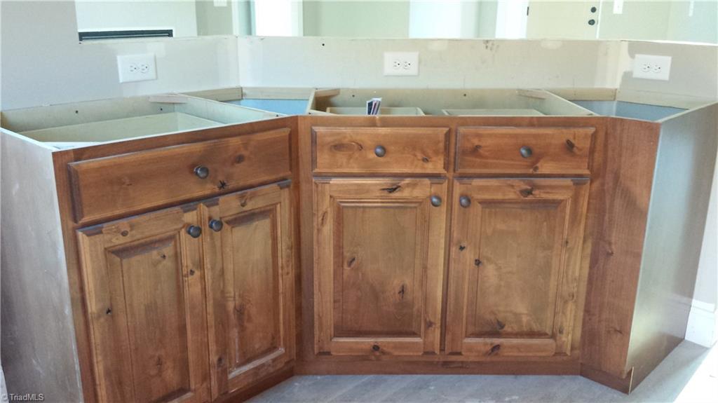 299 Washburn Road Madison, NC 27025 - Photo 8 of 18 Gallery Image 8