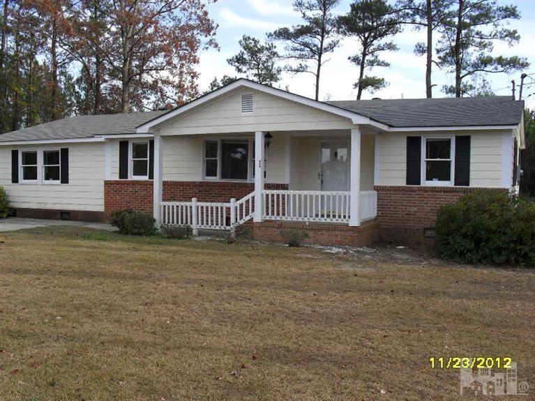 996 Nathan Dudley Road Clinton, NC 28328 - Photo 1 of 4 Primary Photo