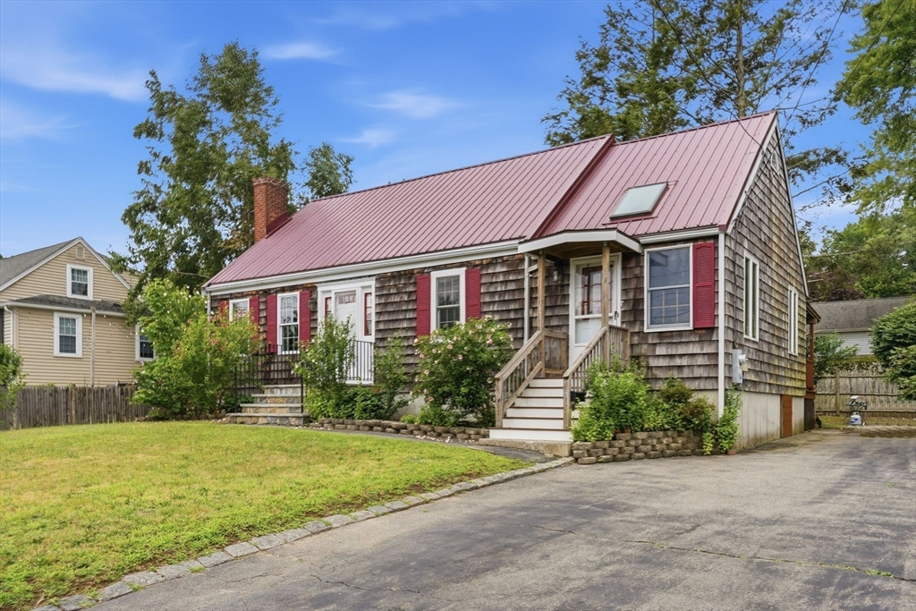 6 Devine Road Randolph, MA 02368 - Photo 3 of 42