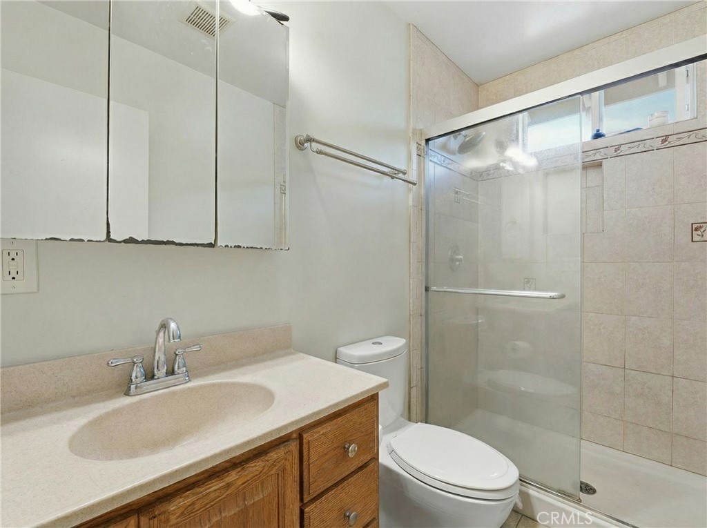 6545 Dos Rios Road Downey, CA 90240 - Photo 15 of 25