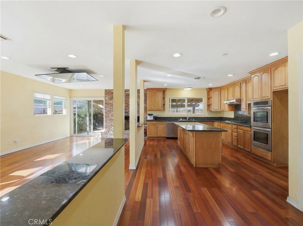 6545 Dos Rios Road Downey, CA 90240 - Photo 5 of 25