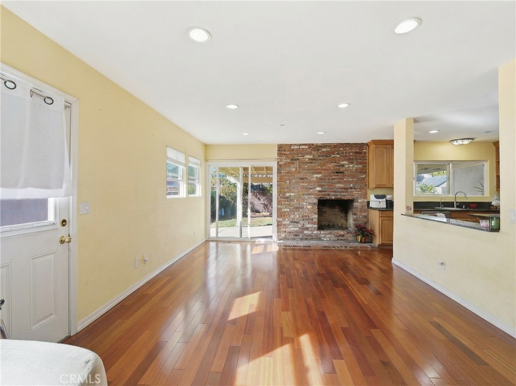 6545 Dos Rios Road Downey, CA 90240 - Photo 9 of 25