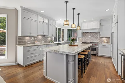 $2,698,000 | 26555 Southeast 15th Street, Sammamish, WA 98075