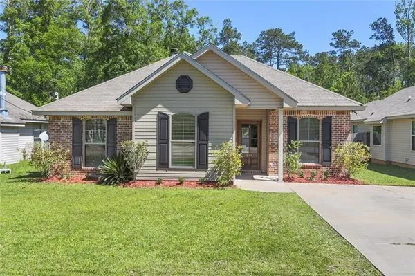 $1,900 | 809 Fay Street, Mandeville, LA 70448