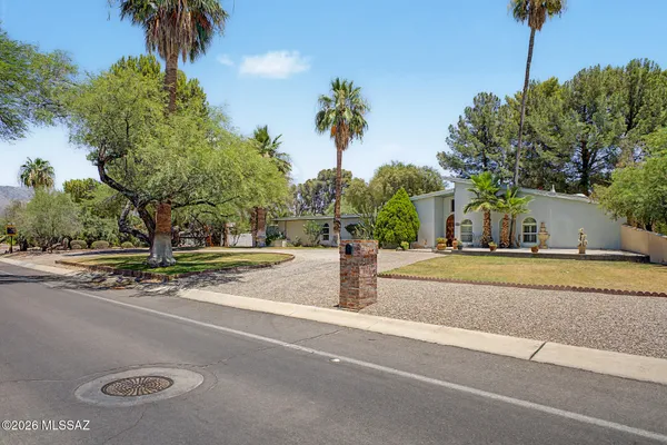 $1,099,000 | 2602 North Camino Principal, Tucson, AZ 85715