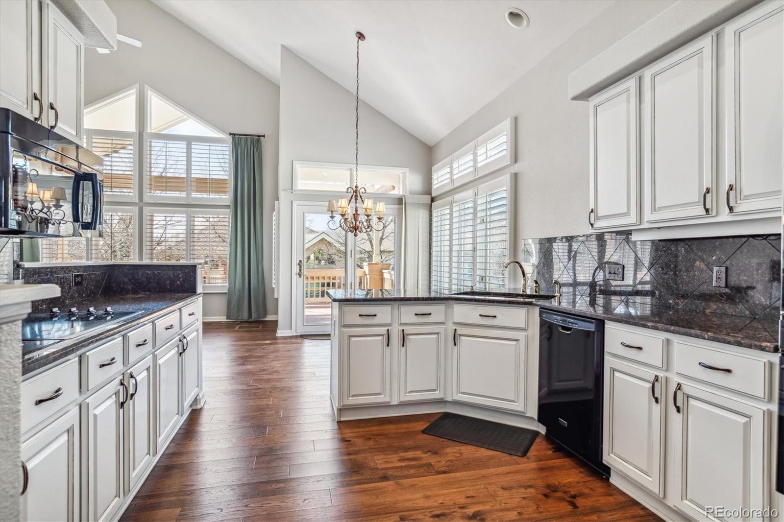 15922 Deer Ridge Drive Morrison, CO 80465 - Photo 7 of 29 Gallery Image 7