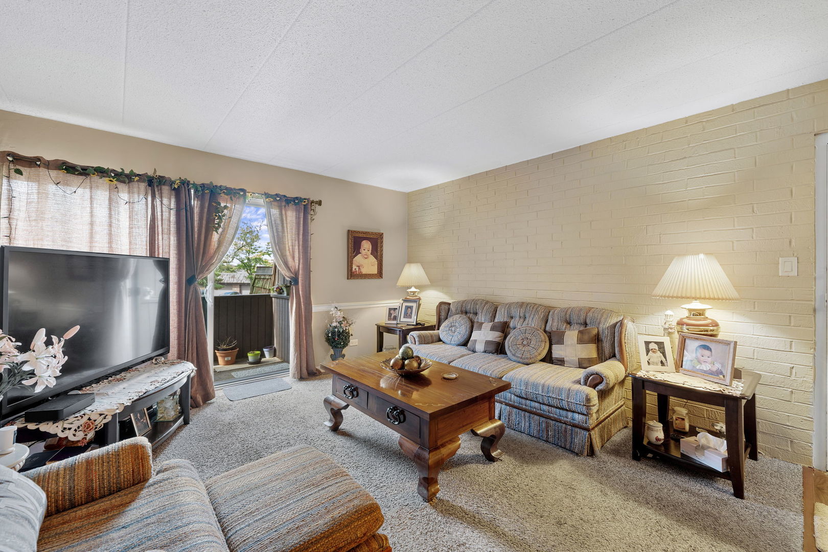 513 Timber Ridge Drive, Unit 208 Carol Stream, IL 60188 - Photo 3 of 20